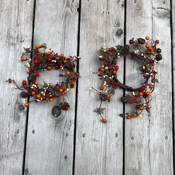 2 gorgeous fall wreaths adorned w/seeds, flowers & metal leaves & bells - Picture 5 of 14